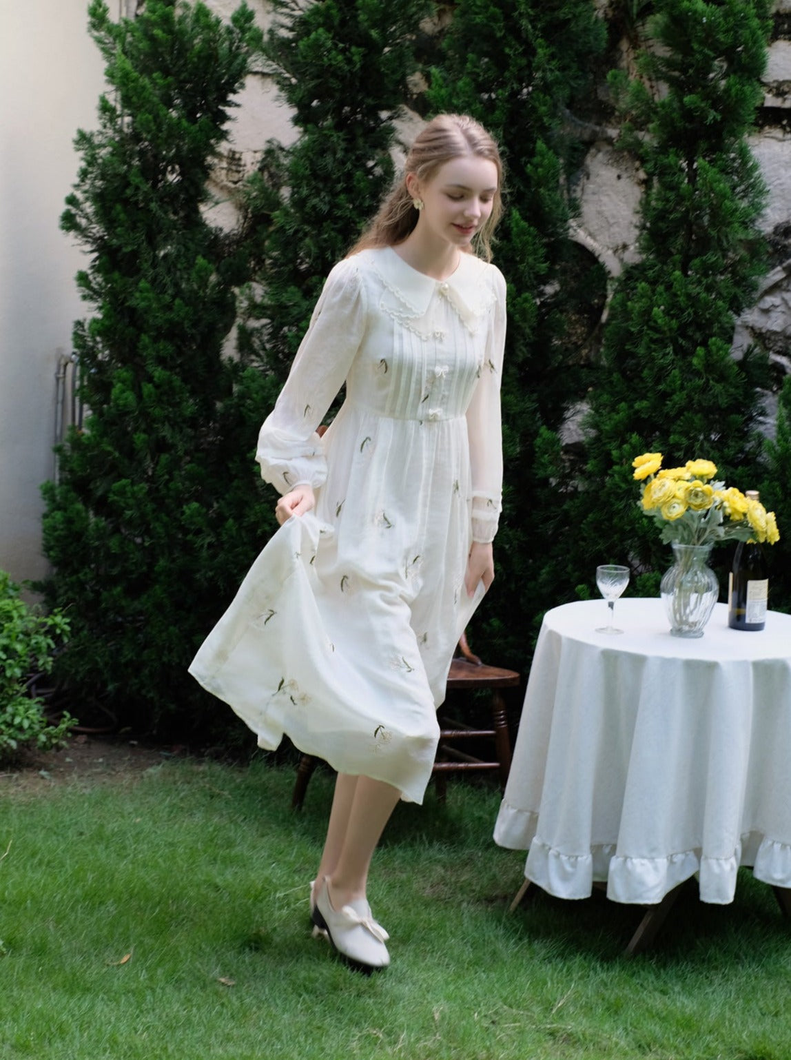 優しいベビーフラワーフレンチスタイルドレス