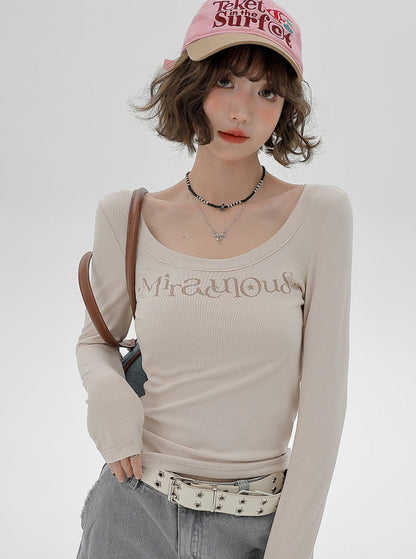 Milk T Long U-Neck Print Logo Tea American