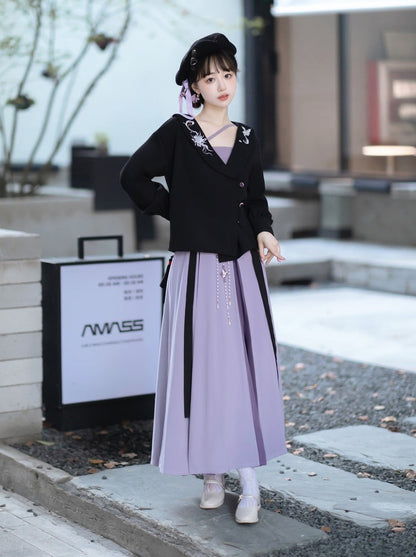 Bluse Langer Dunkler Rock Plissee Blume