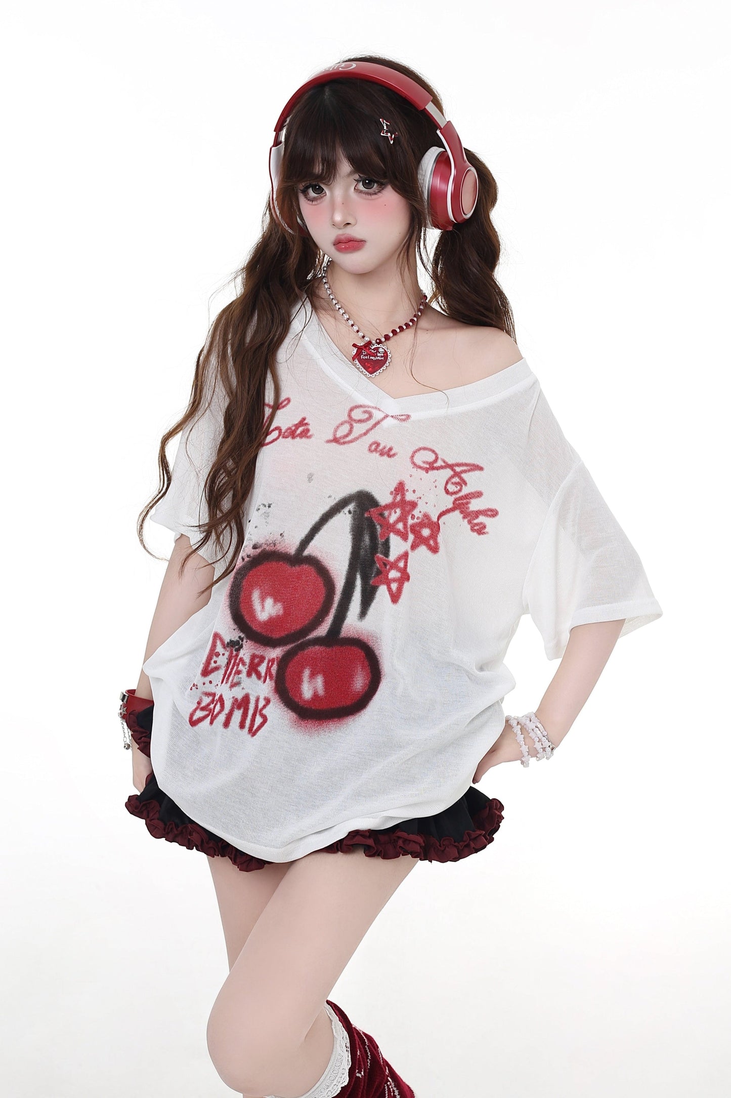 Süßes, cooles T-Shirt mit Kirschkragen