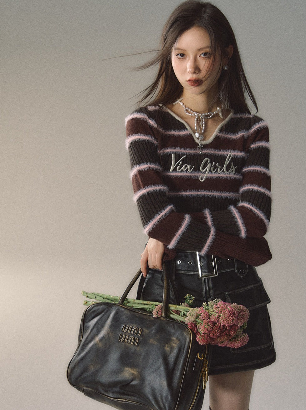 Slim Fit Border Logo Knit