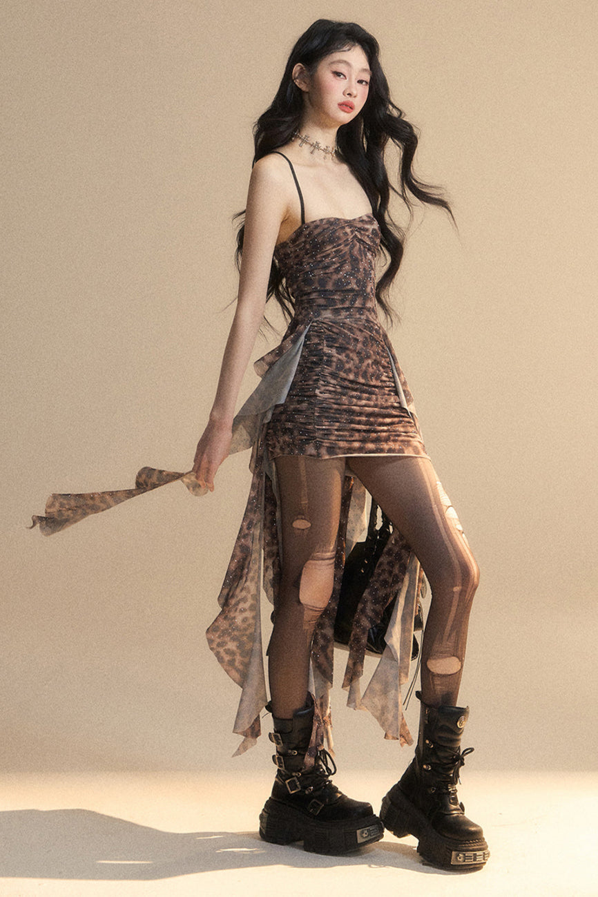 ヒョウ柄ホルターネックドレス