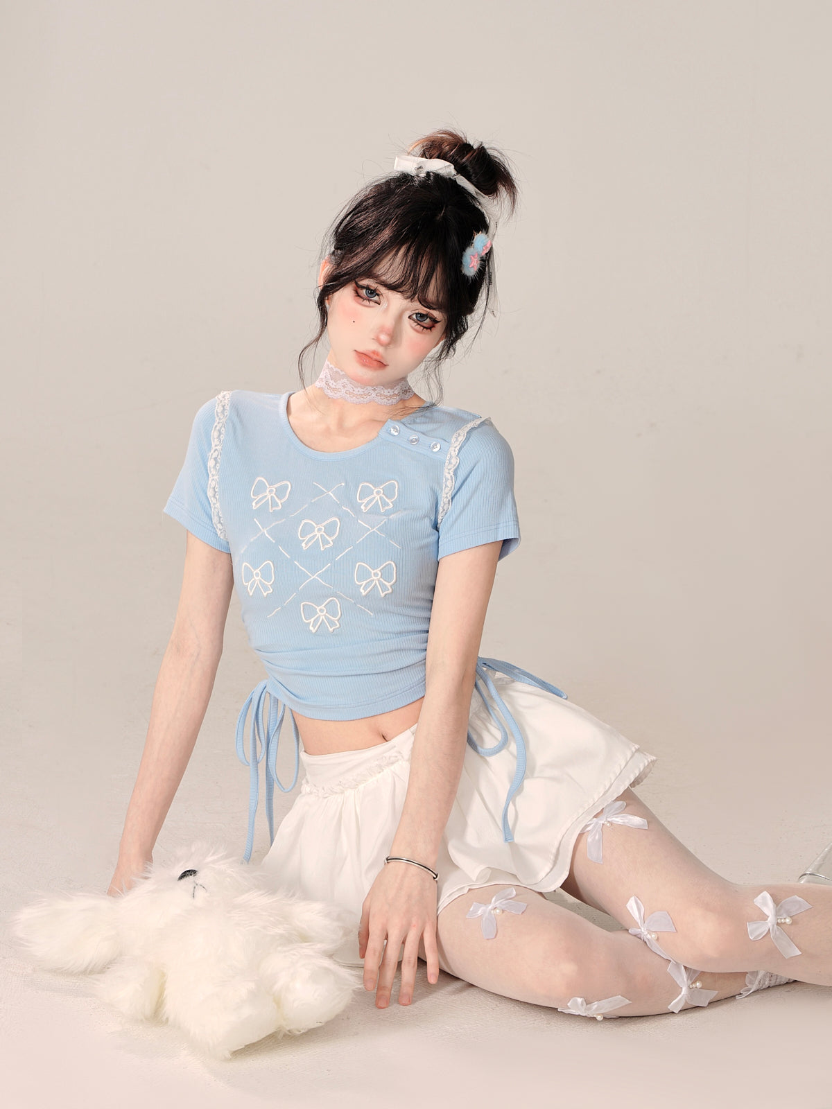 Süßes, schmales Top mit Schleife und kurzer Passform