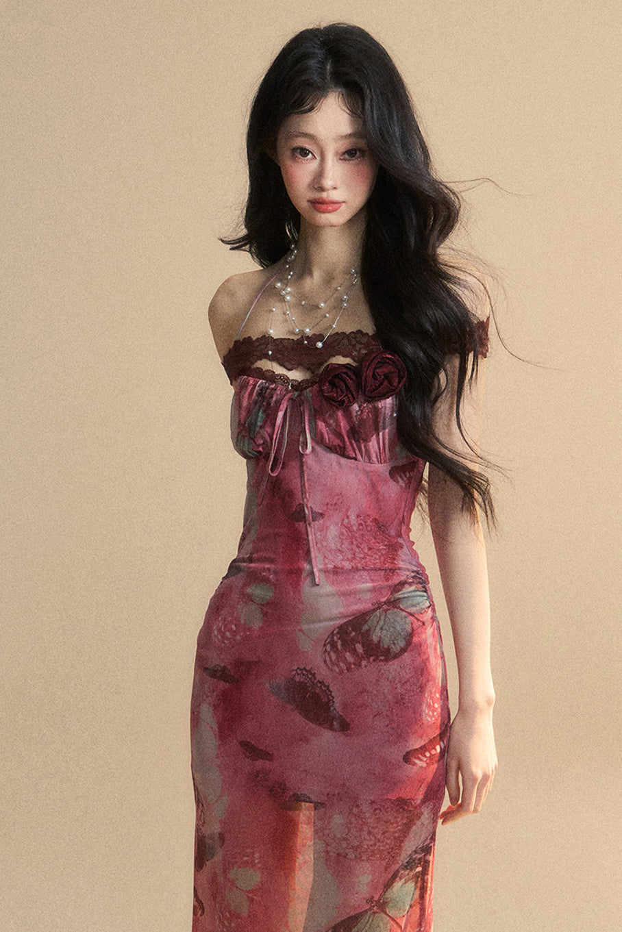 Rückenfreies Maxikleid aus Spitze