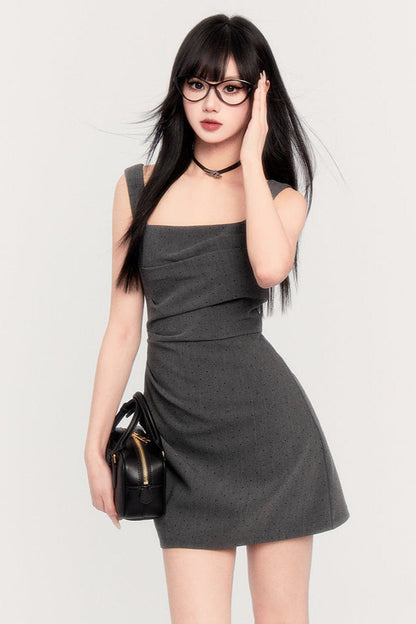 Neckholder-Kleid mit französischem, quadratischem Ausschnitt