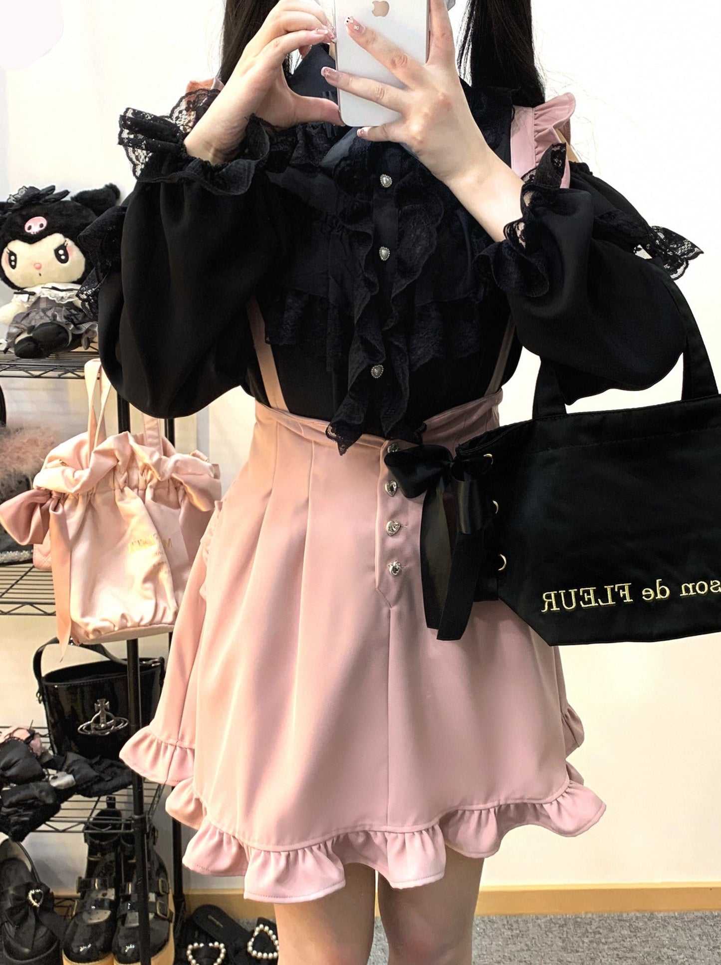 Love – Strapsrock mit Rüschen und Edelsteinen