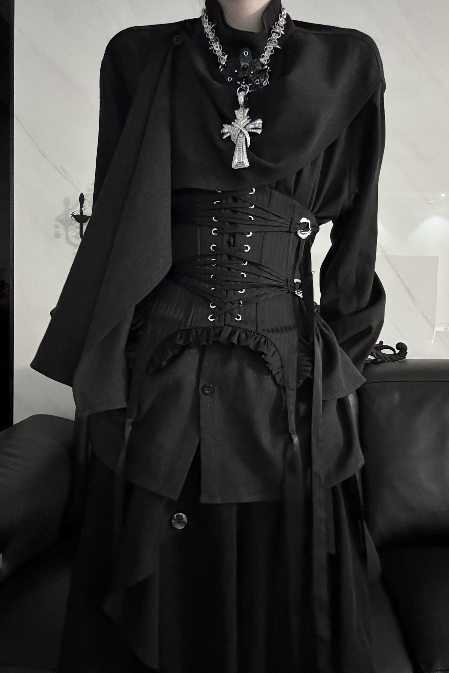 Top Classic Neck Gothic High