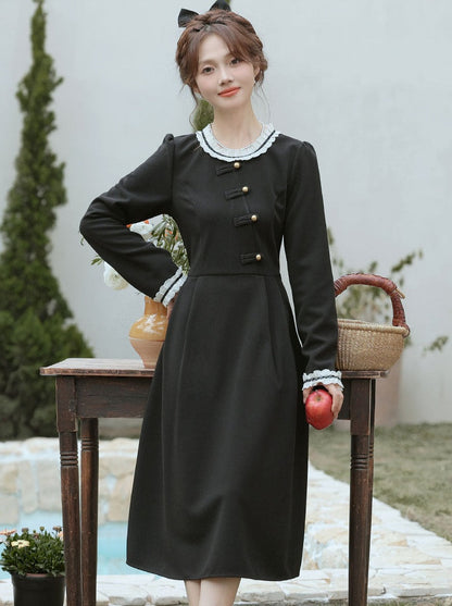 Süßes dunkles Retro-Spitzenkleid