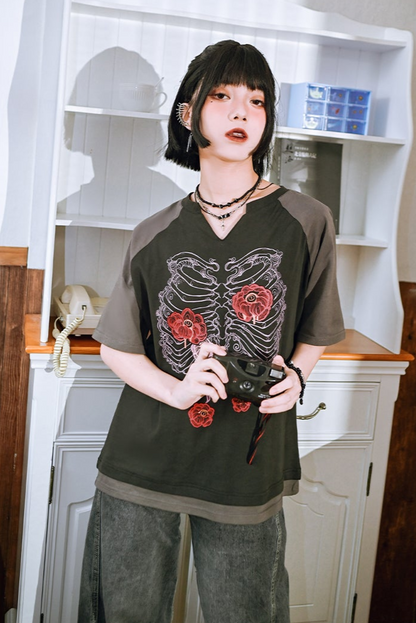 ボーンフラワーバイカラーラグラントップVネック