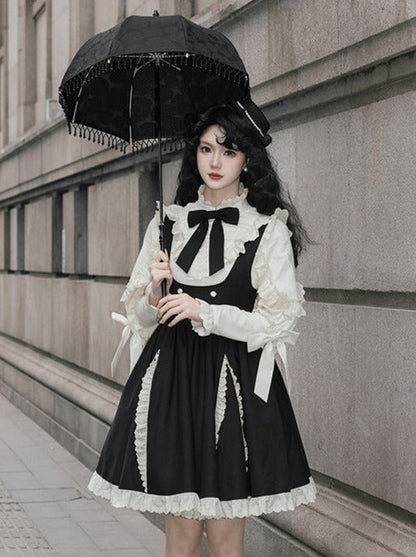 Rüschenrock mit Riemenband und Stehkragen