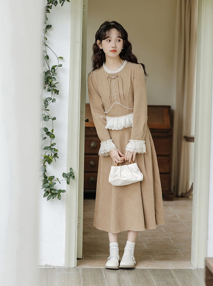 フレンチレトロスタイルのロングスカート