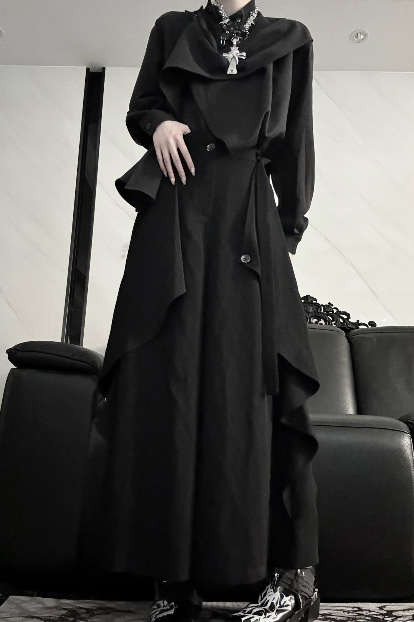 Top Classic Neck Gothic High