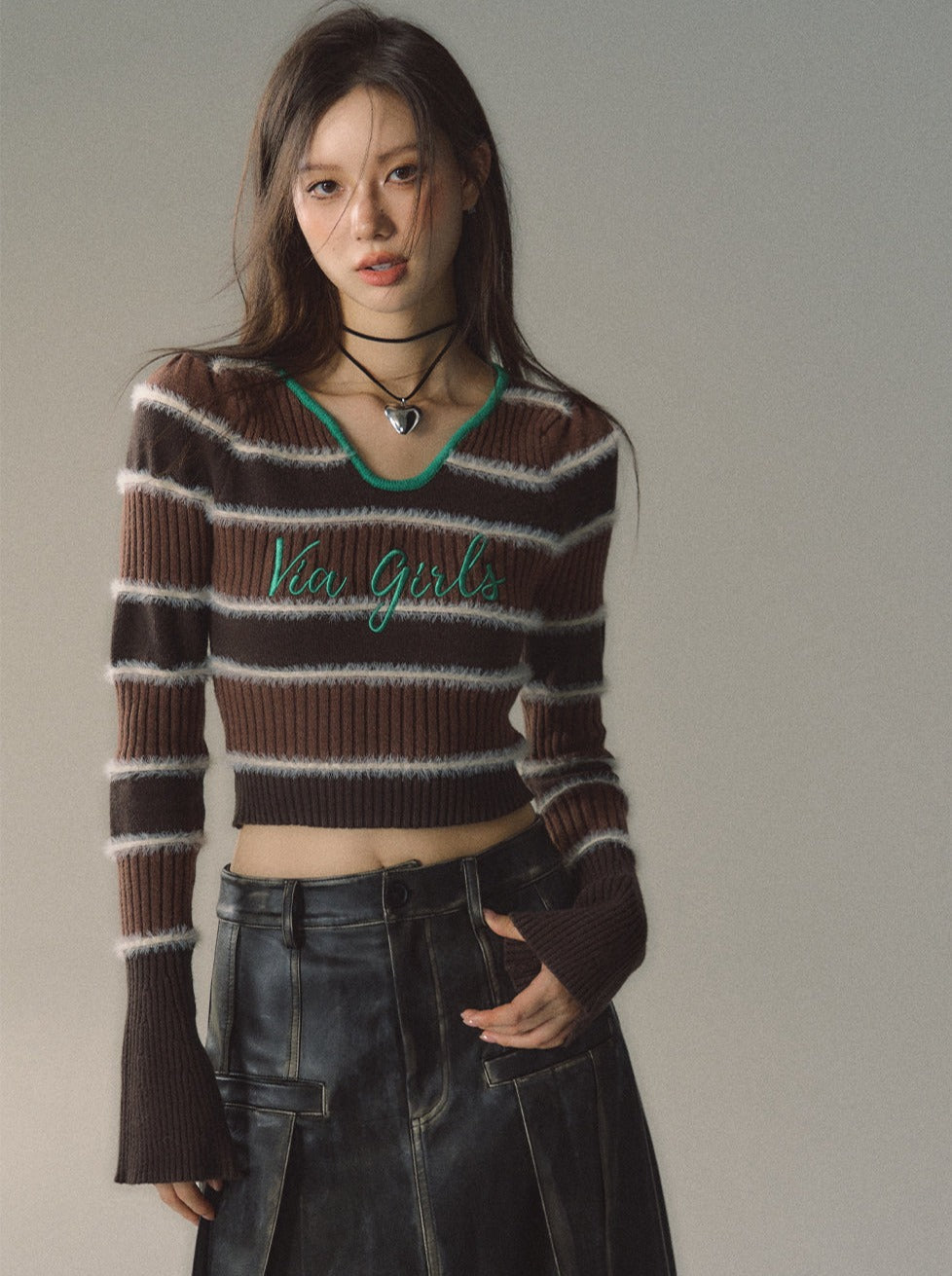 Slim Fit Border Logo Knit