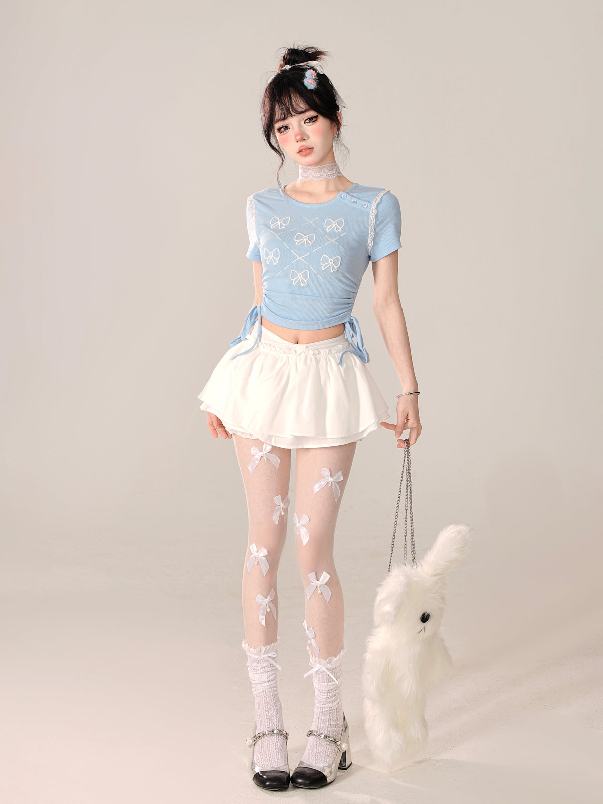 Süßes, schmales Top mit Schleife und kurzer Passform
