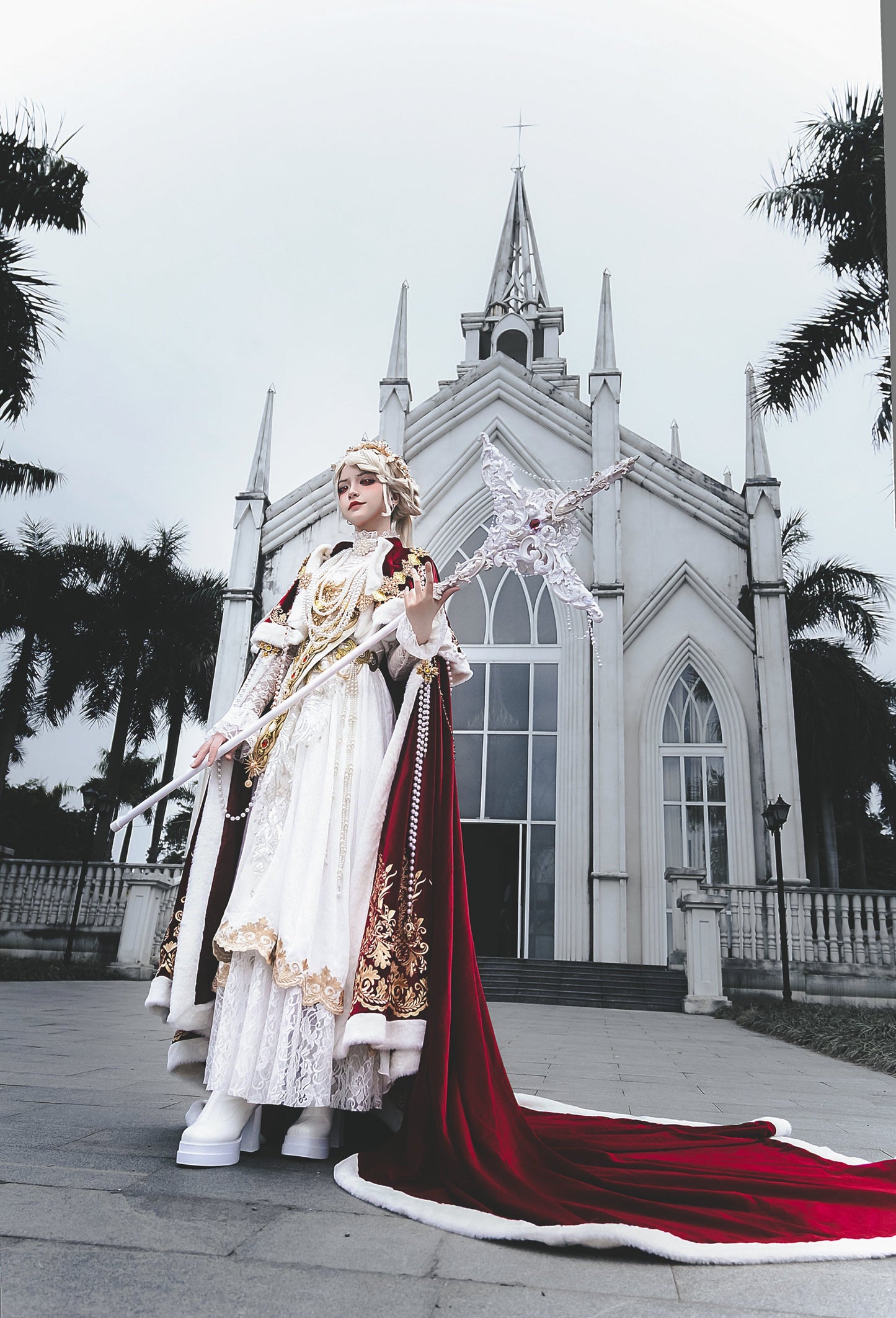 Pre-order + product Dress Version Gorgeous Queen Cape Regular