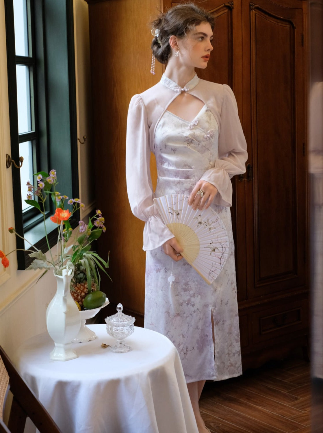 レトロなパープルフラワーのシアードレスカーディガンチャイナ