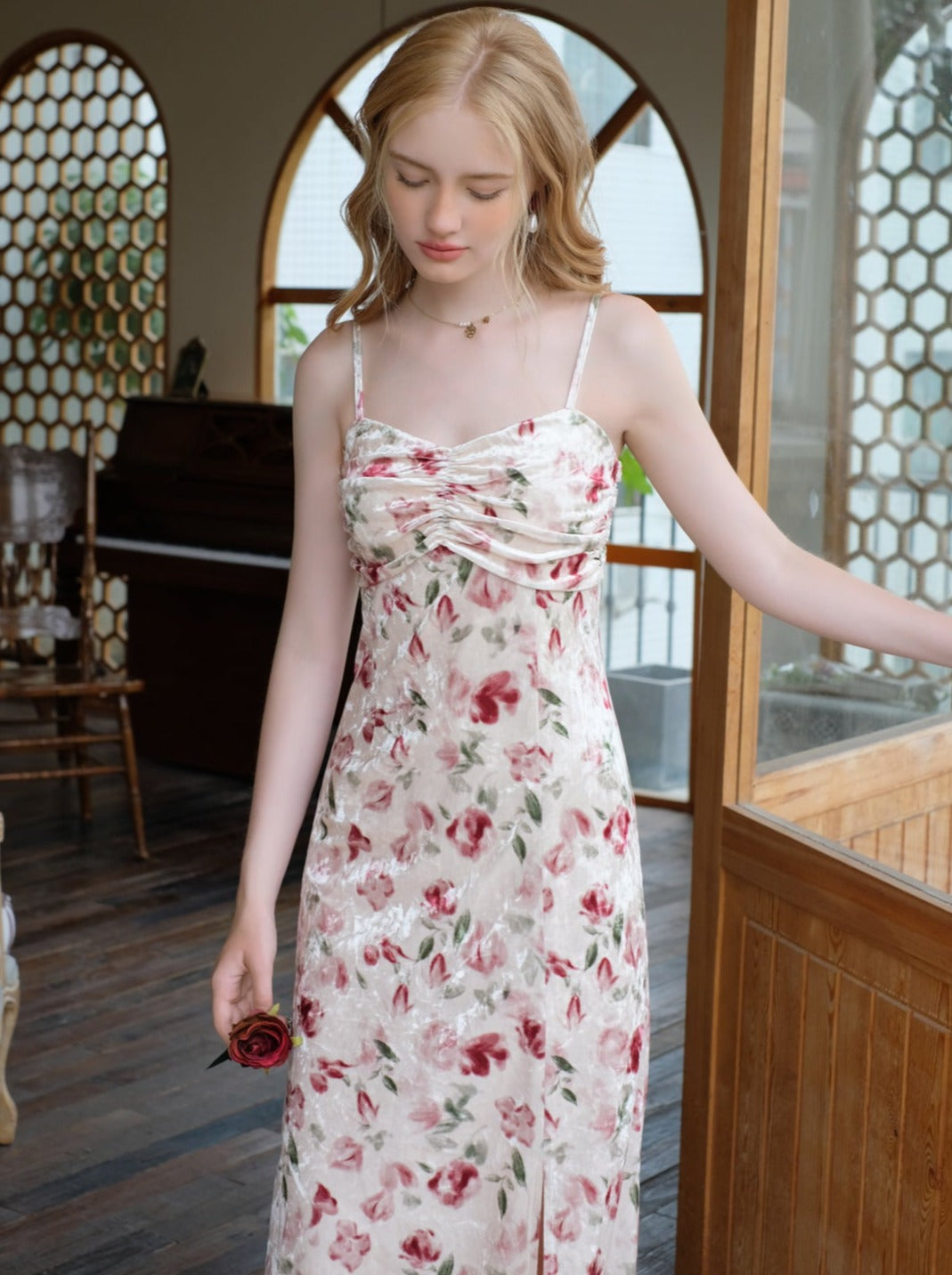 レトロドレス フラワーサスペンダー チェリーレッド