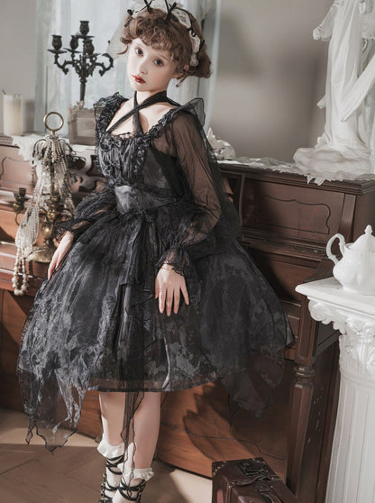 Dunkles Kleid Kleine Gothic Lolita Prinzessin