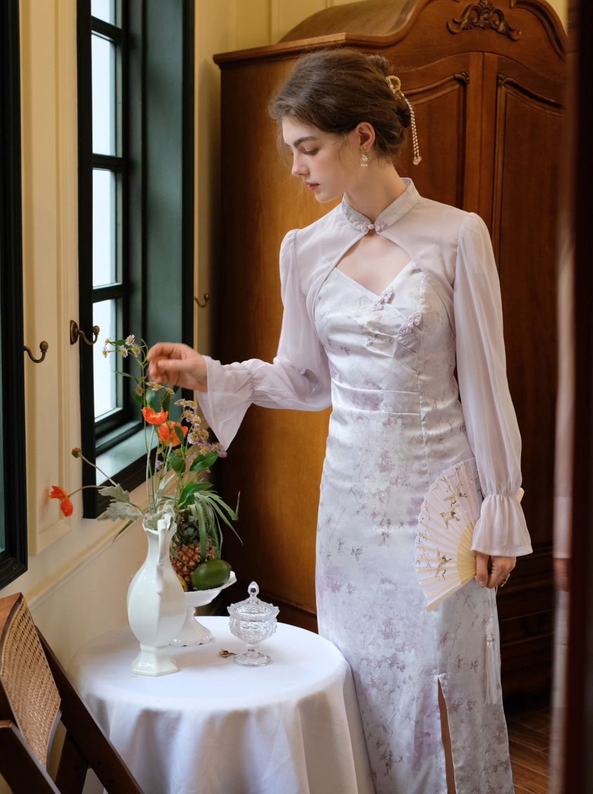 レトロなパープルフラワーのシアードレスカーディガンチャイナ