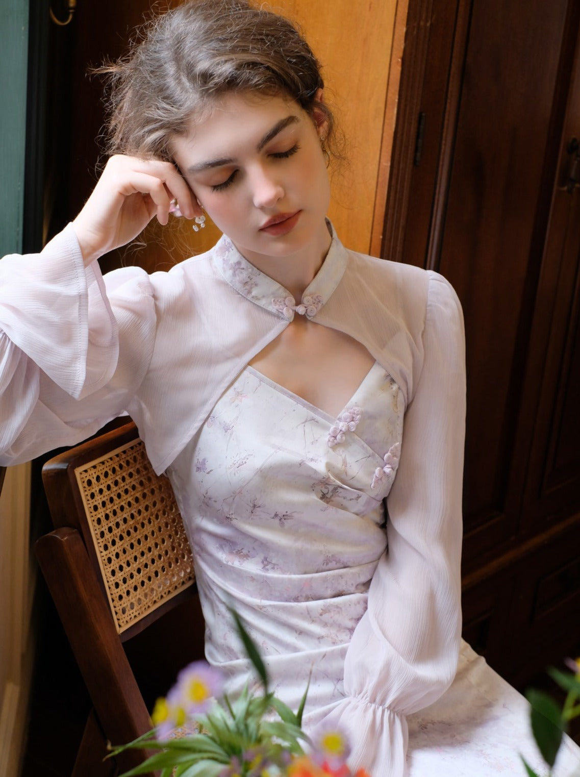 レトロなパープルフラワーのシアードレスカーディガンチャイナ