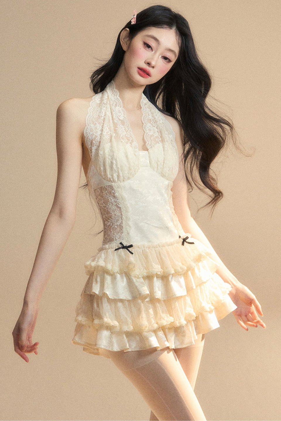 Süßes Neckholder-Spitzenkleid