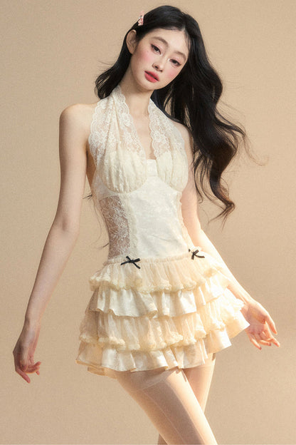 Süßes Neckholder-Spitzenkleid