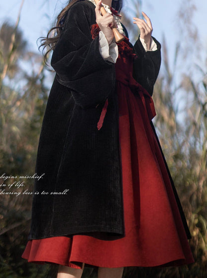 Rose Weave Suspender + Innershirt Feather + White Dress Poem Corsage + Red Ruffle Ruffle Retro Rose Jacket