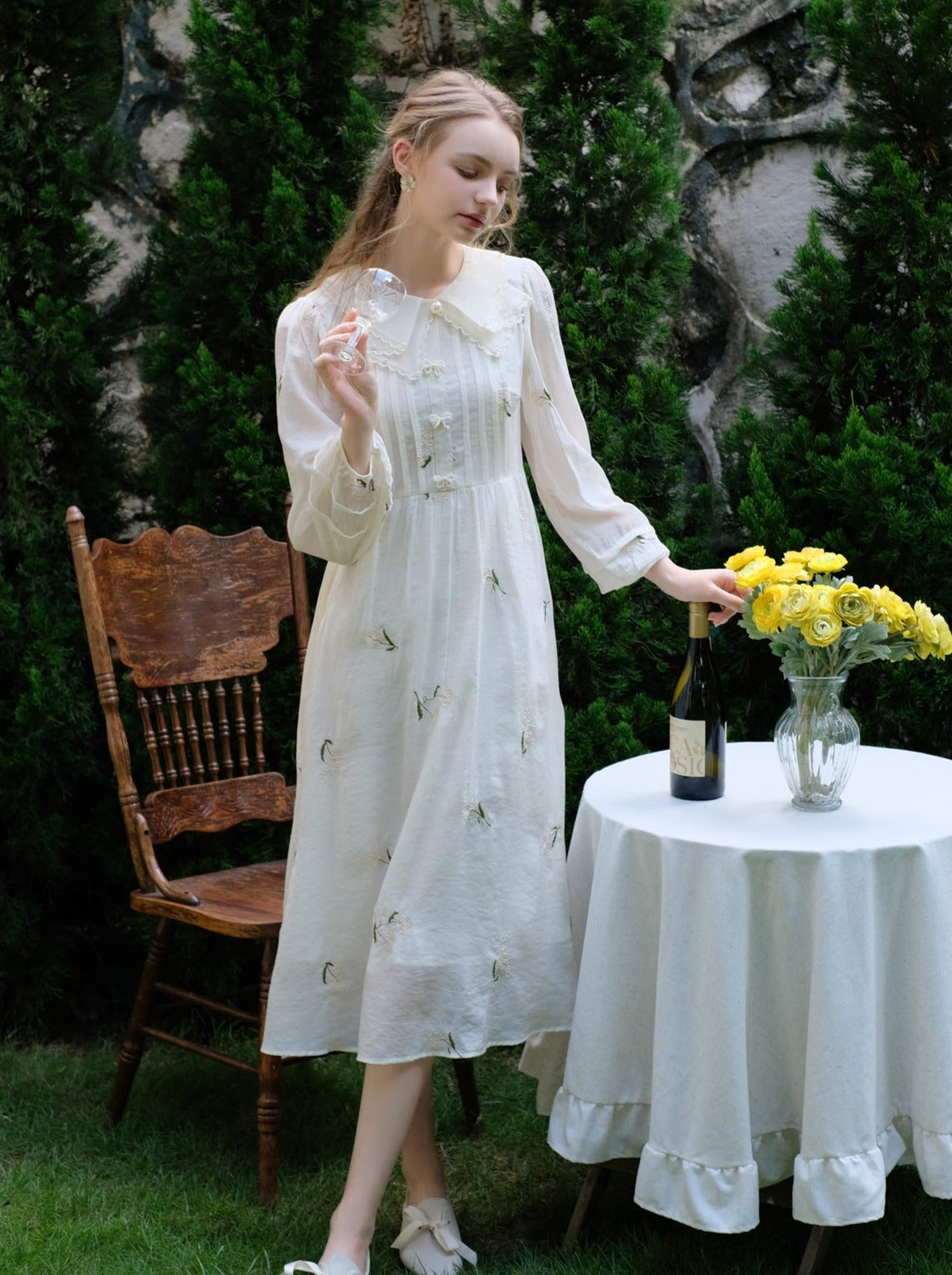 優しいベビーフラワーフレンチスタイルドレス