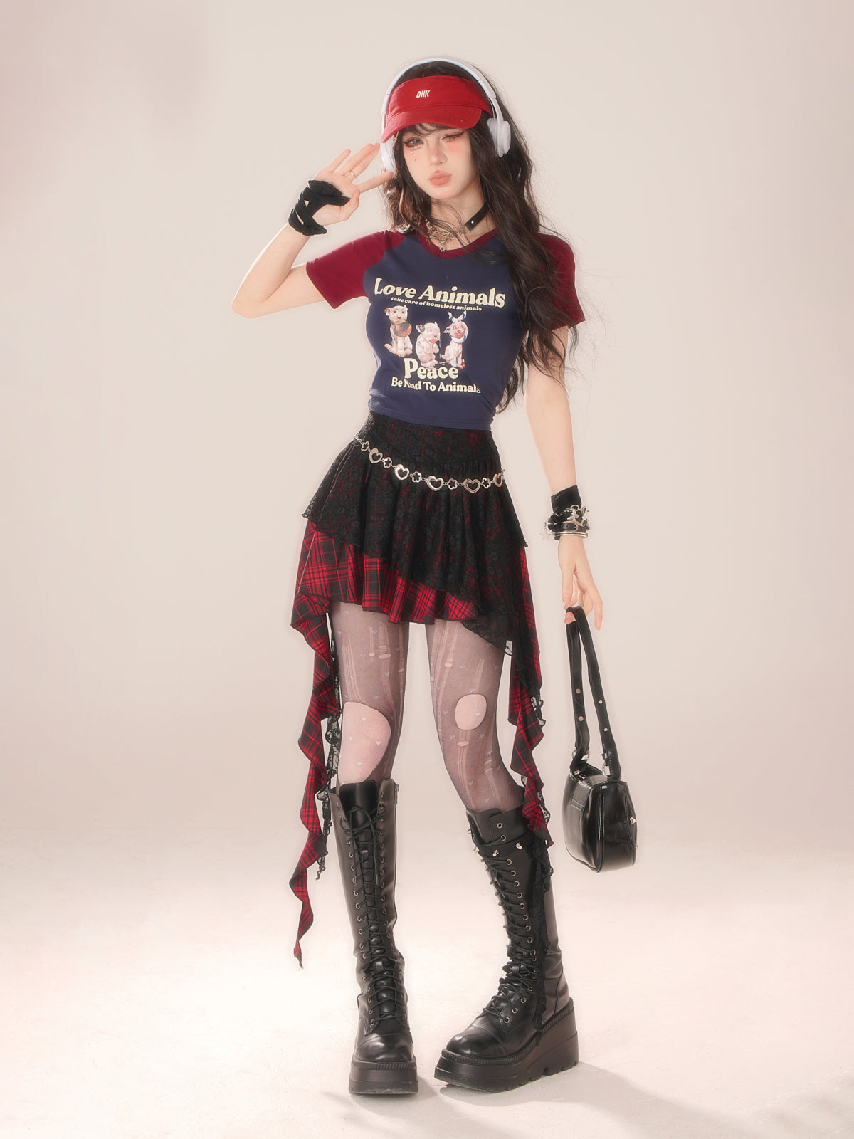 Round Animal Sleeve Plug-In T-Shirt Neck