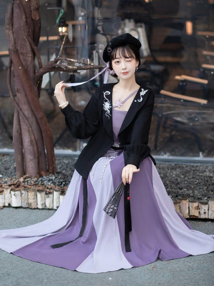 Bluse Langer Dunkler Rock Plissee Blume