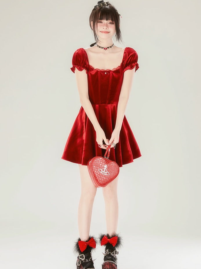 パフスリーブスエードレッドドレス