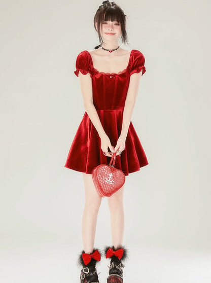 パフスリーブスエードレッドドレス