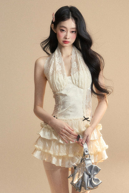 Süßes Neckholder-Spitzenkleid