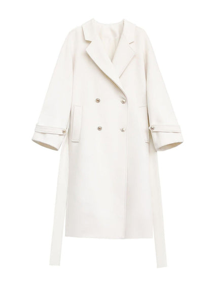 エレガントなホワイトのダブルブレストコクーンコート（カレッジウール）