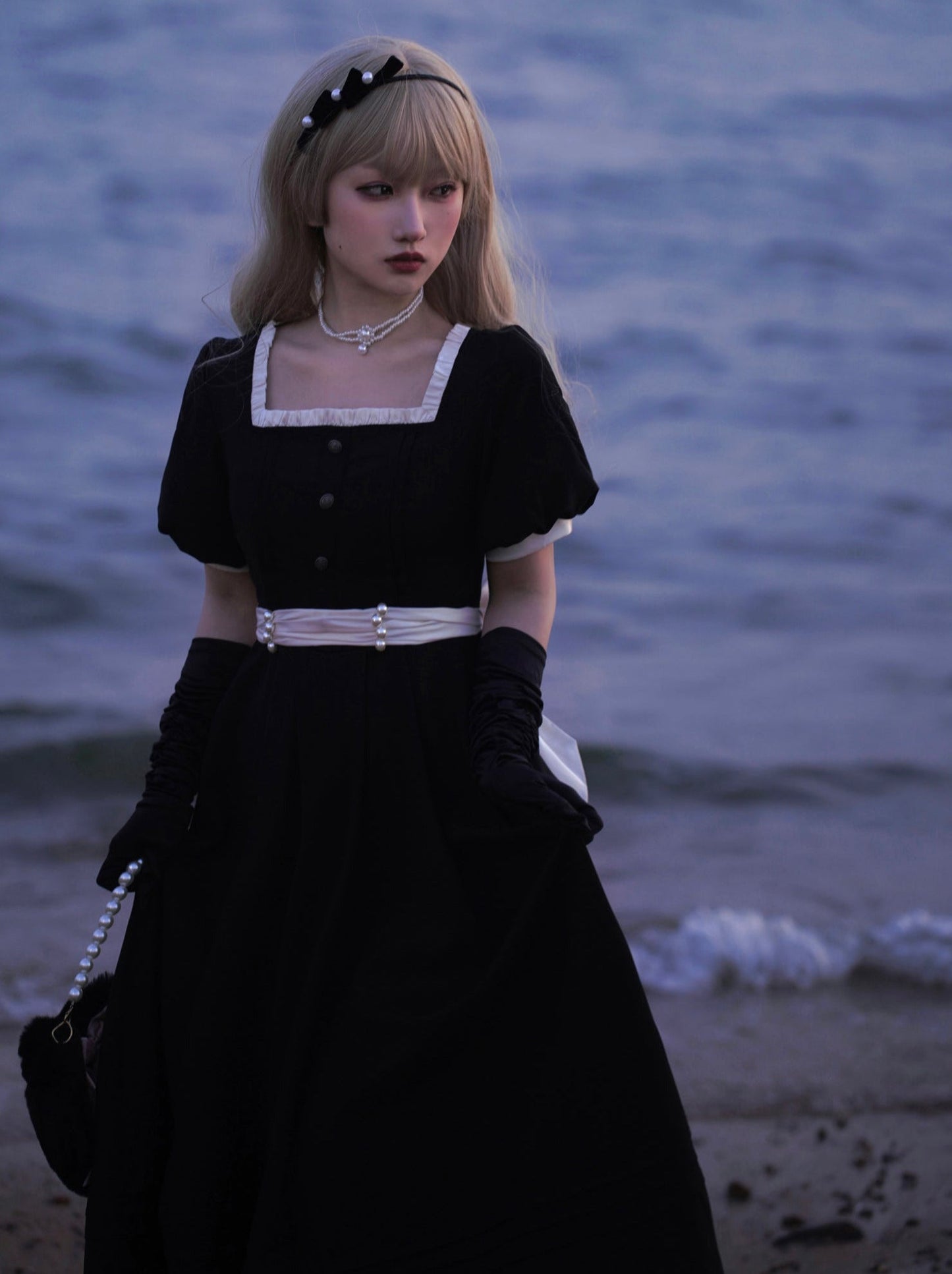 Black Necklace Pearl Dress Retro Ribbon Square French Ribbon Waist + Catsuit Black Collar