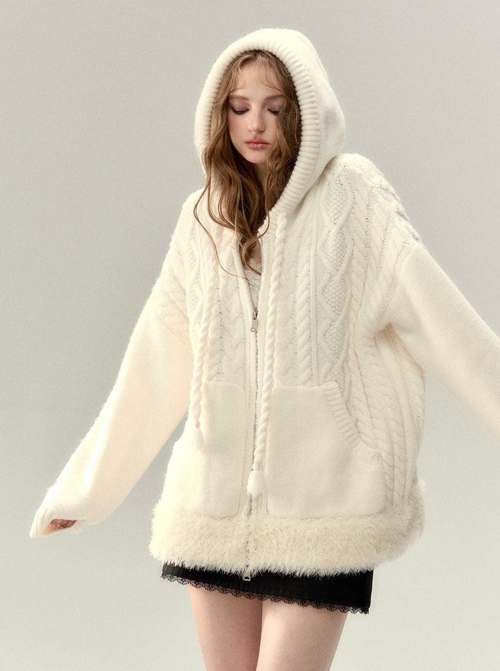 Kapuzenpullover mit Zopfmuster und Reißverschluss