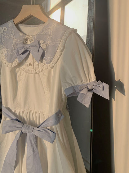 夏の軽やかなガーリーワンピース