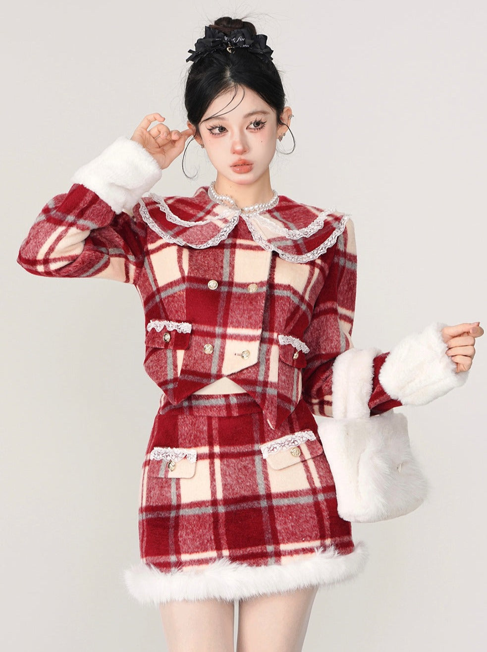 Retro-Jacke mit französischem Spitzenkragen und Karomuster + Doppelrock mit Pelzkaro