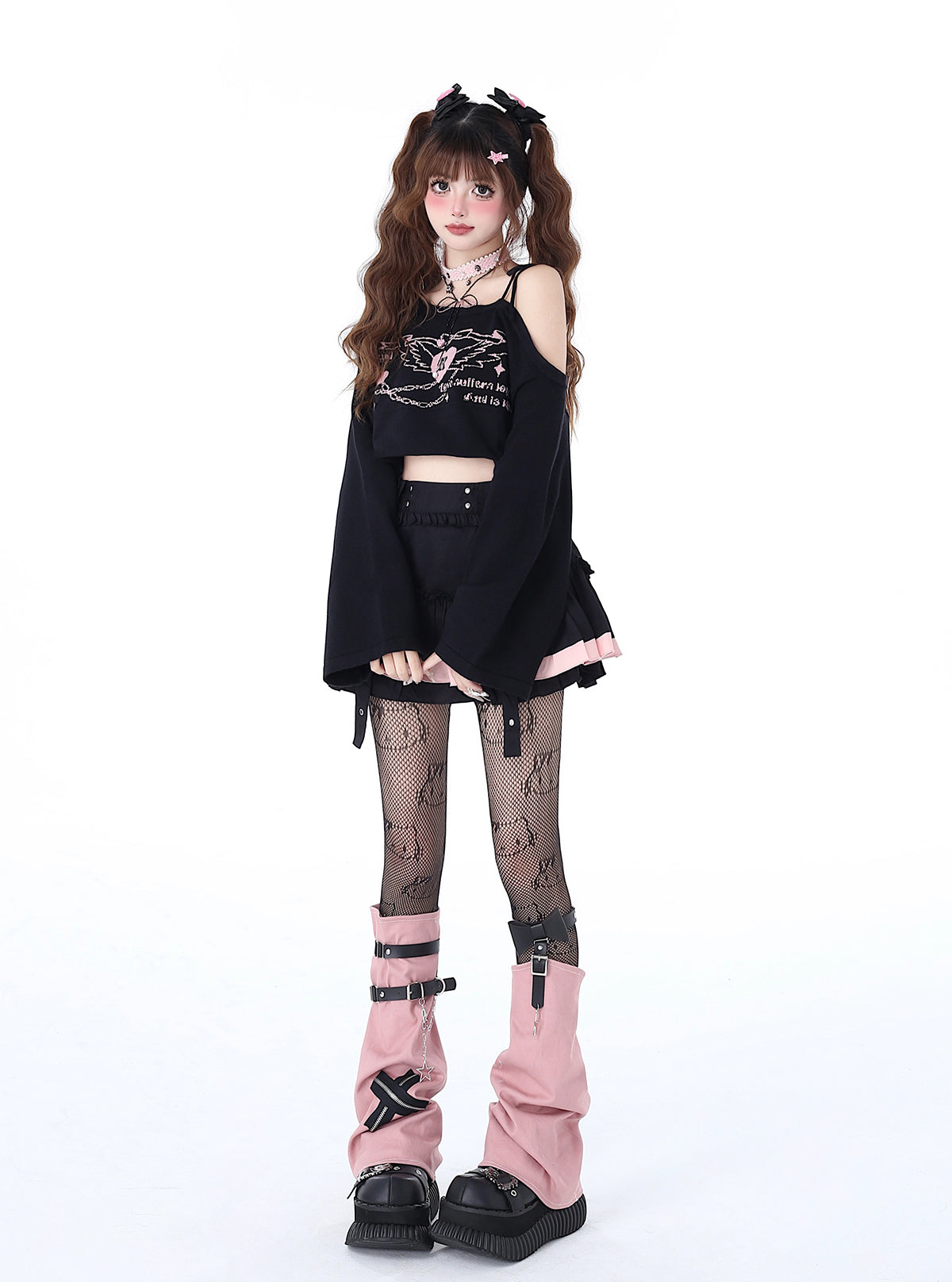 Kurzes, schulterfreies Top aus Strick mit Trägern