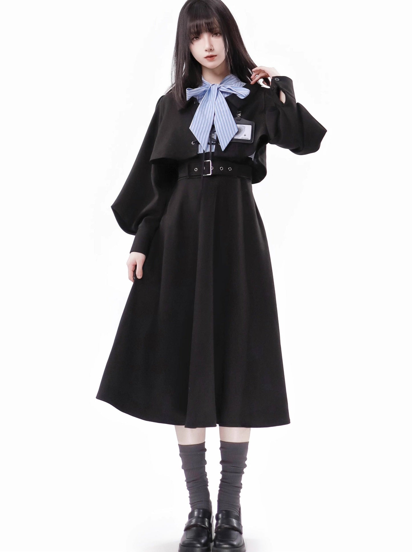 Blau-schwarz gestreifter Collegeanzug