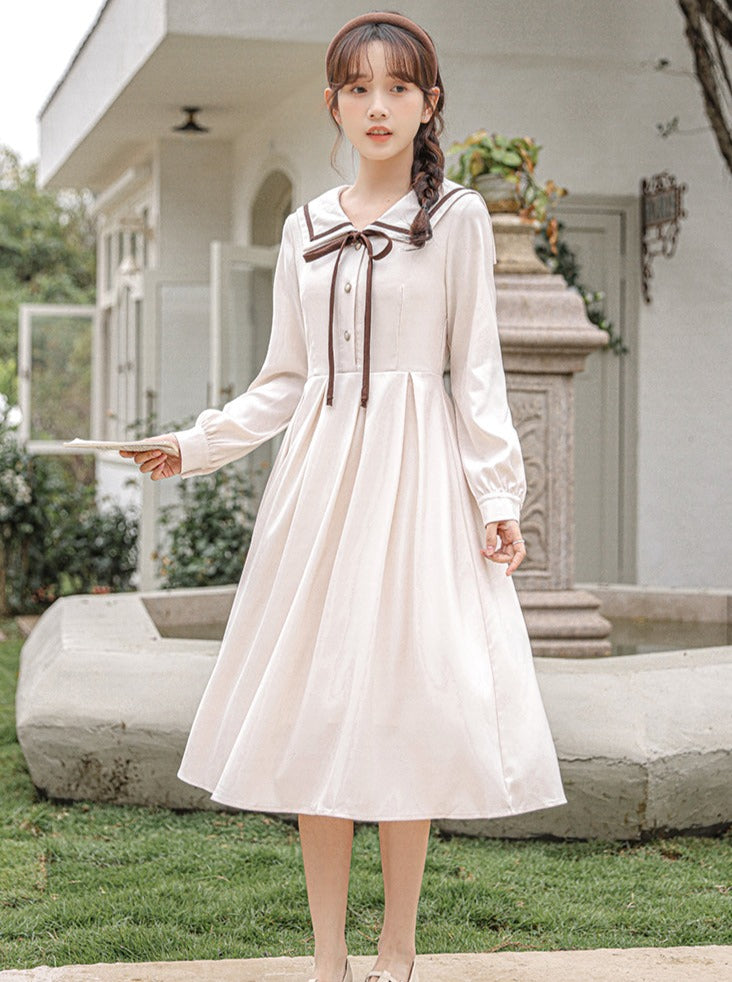 Französisches Retro-College-Kleid