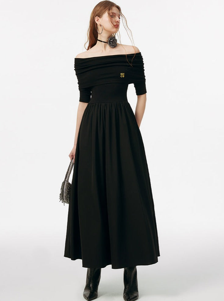 モードなオフショルダーロングドレス