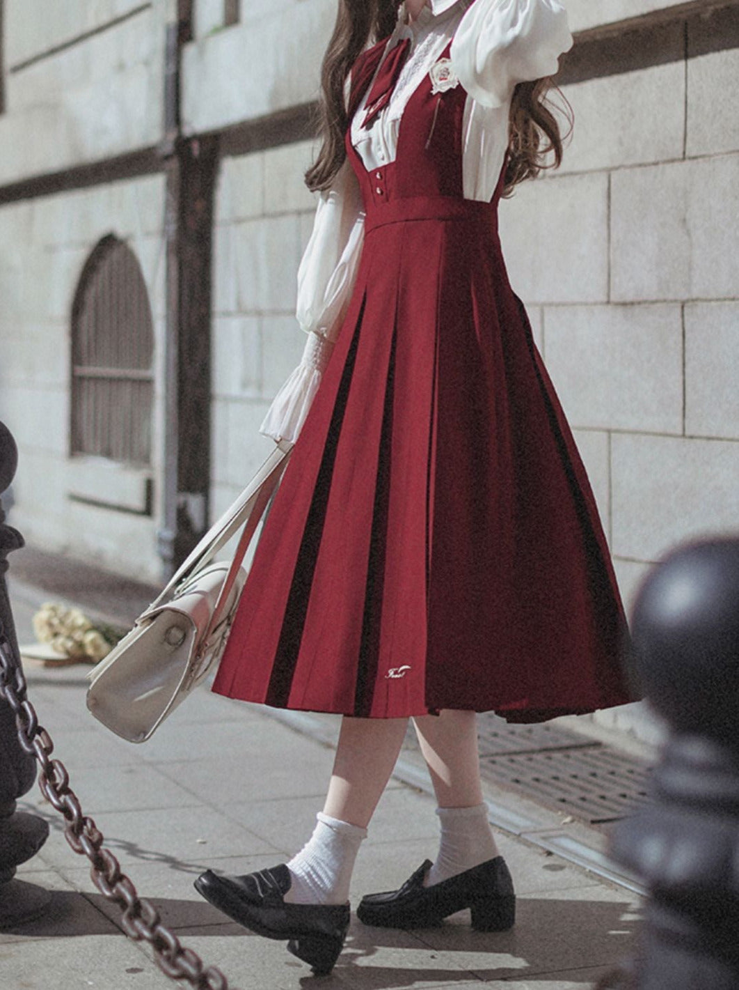 College Spitze Rot Retro Rot Abzeichen Chiffon Elegantes Hemd Krawatte Emblem Sommerkleid