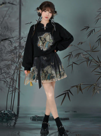 Short/Long Cropped Trainers China Butterfly Retro + Pleated Skirt