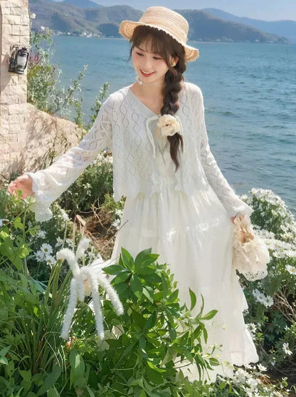 フェアリー風透かし編みニットカーディガン + キャミソールトップス + ロングケーキスカート