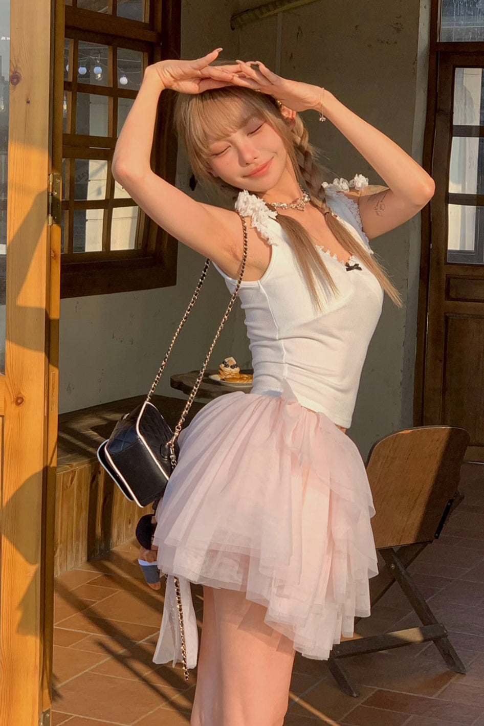 ベストトリムダブルVネックレース