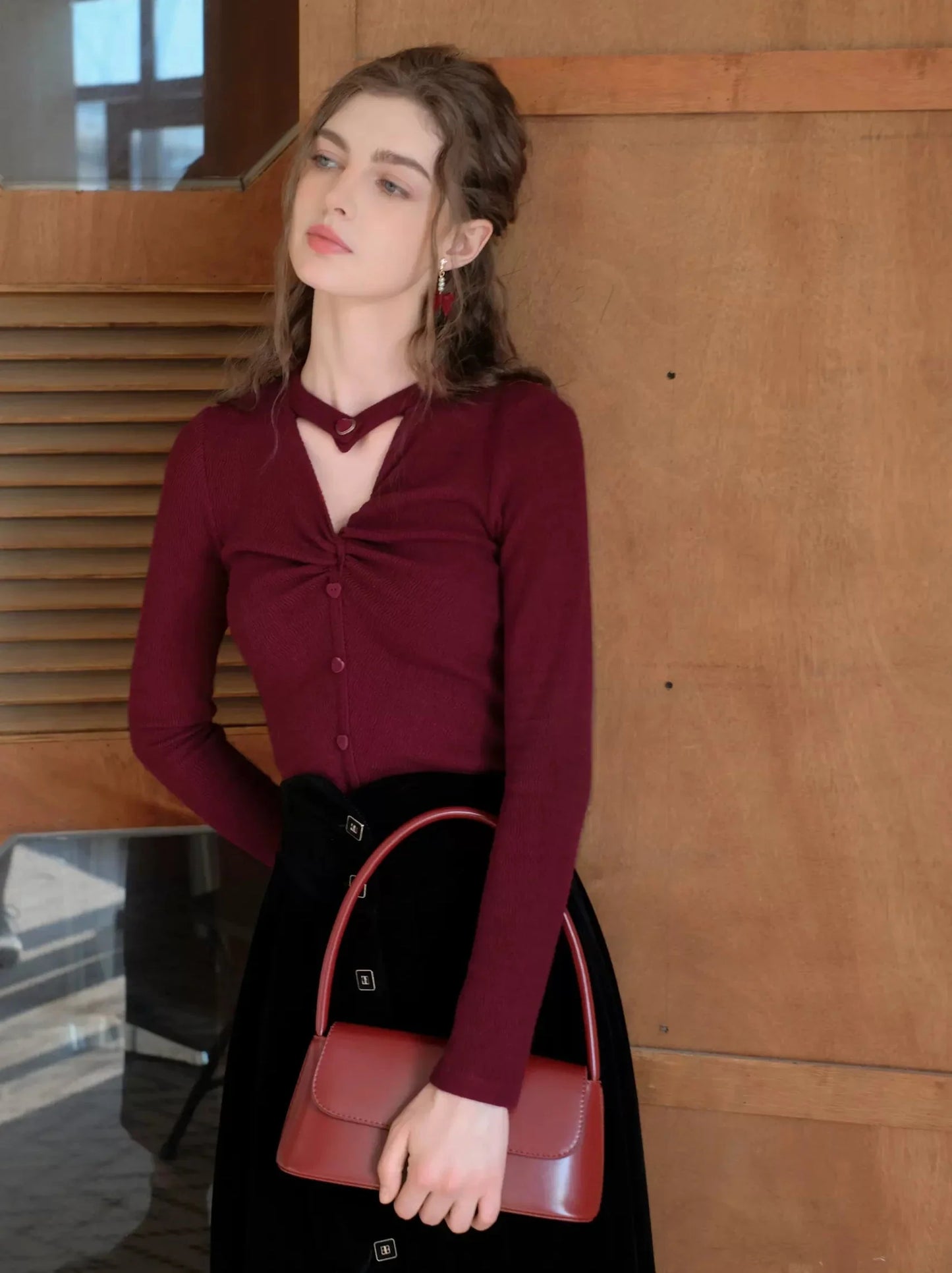 Schwarzer französischer Rock aus gedrehtem Strick „Love“