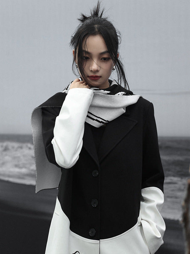 Scarf White Contrast Knit Black and Design Shawl