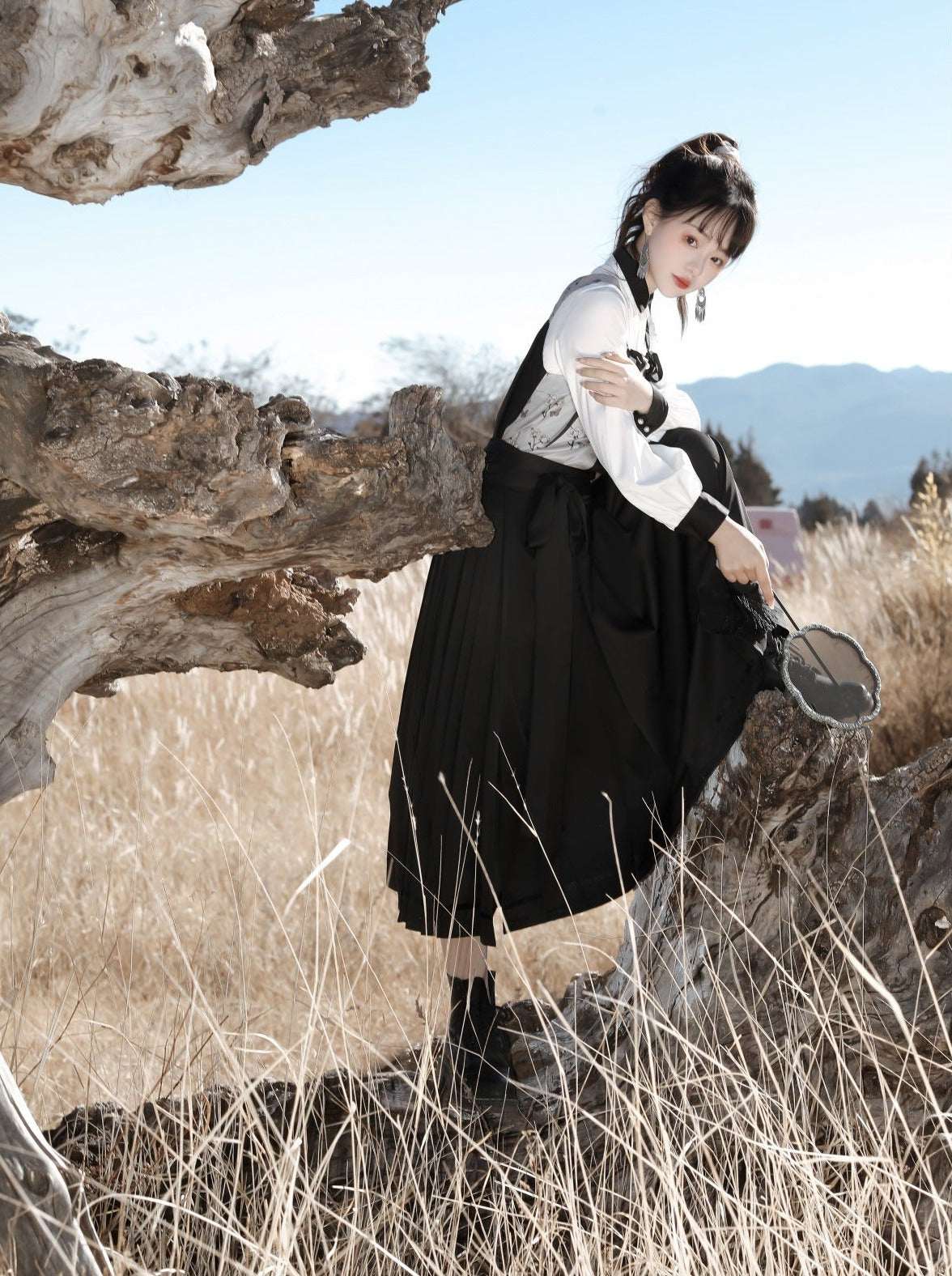 Suspenders Vest China + Blouse Flower Bi-color Asymmetrical Dark