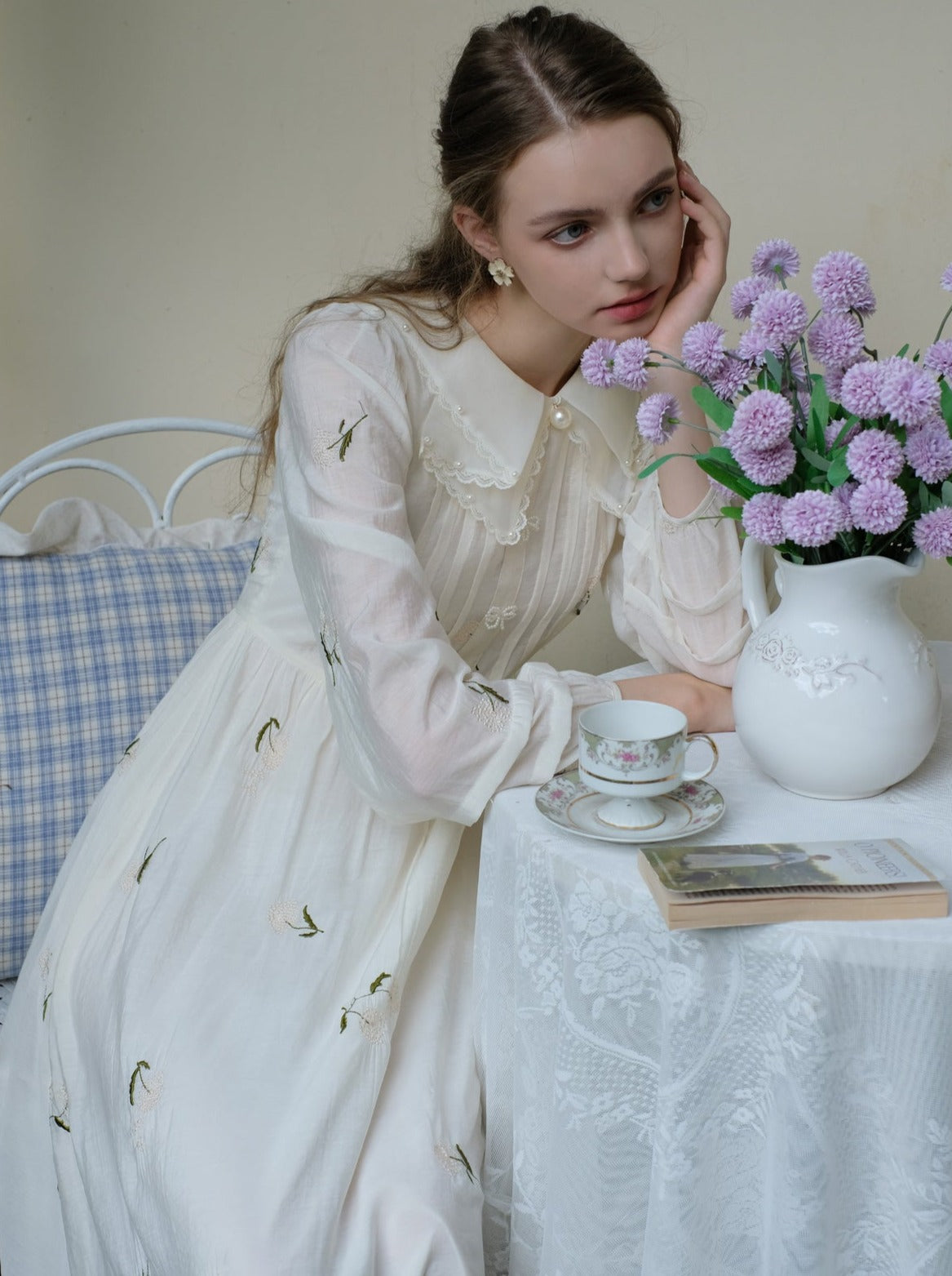 優しいベビーフラワーフレンチスタイルドレス